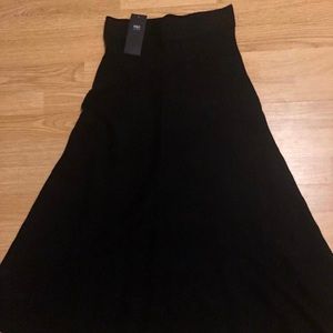 New “M & S” black knit sweater midi skirt size 6 with tag